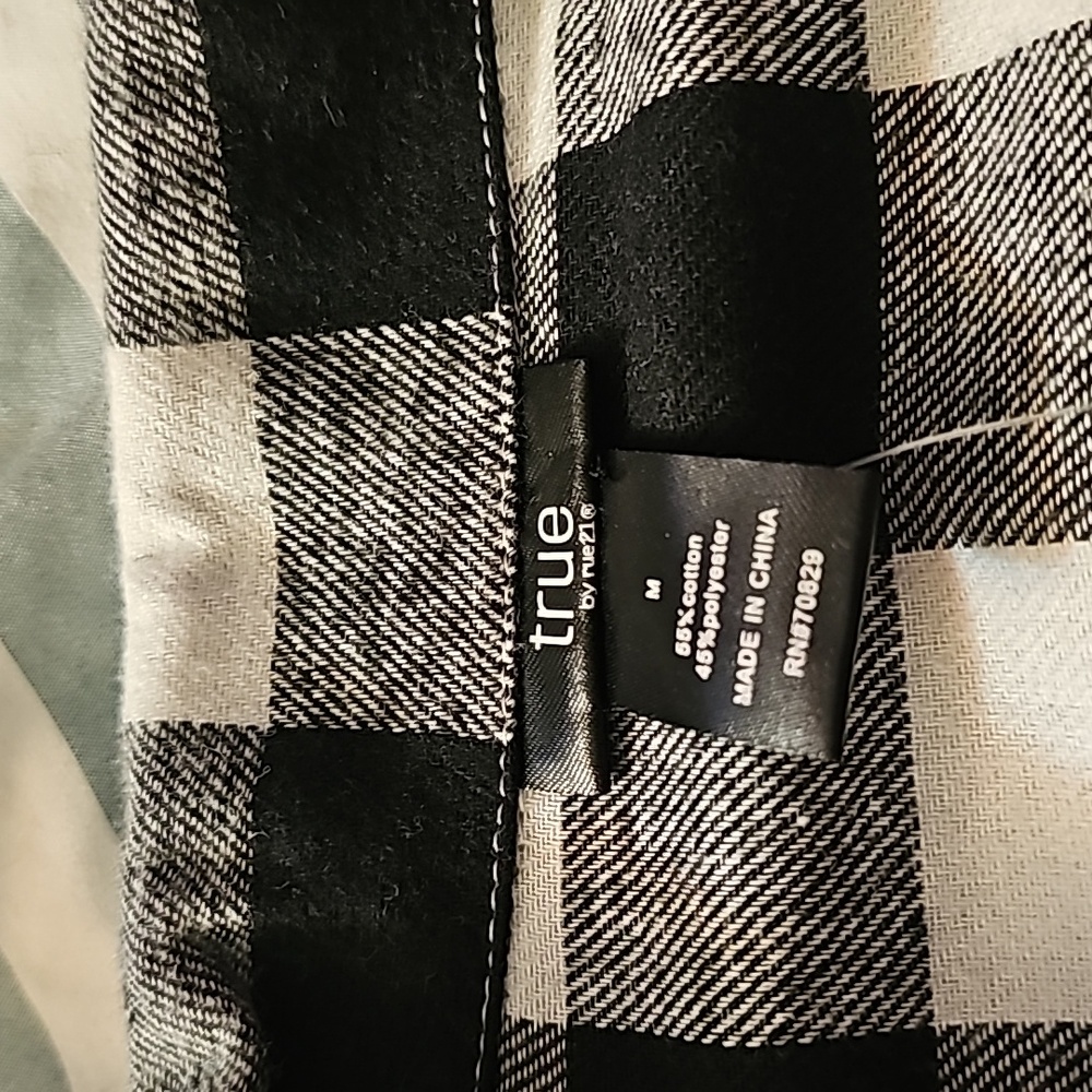 Rue21 Plaid Flannel Long Sleeve Size M - Picture 4 of 7